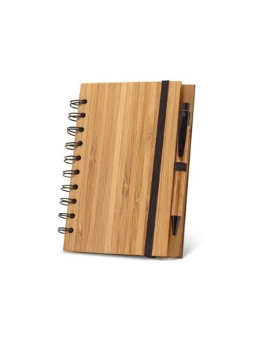 DICKENS A5. Caderno A5 em bambu com folhas pautadas recicladas