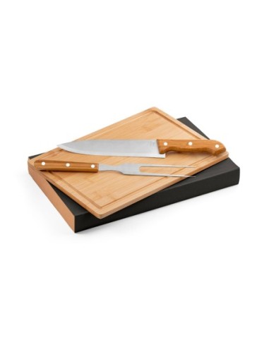 ALIOLI BOARD. Kit churrasco em caixa kraft com tábua em bambu e 2 utensílios em aço inox e bambu